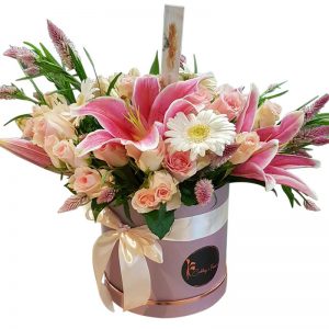 Mixed Red Roses Hat Box BX8