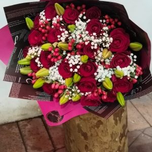 Red Roses & Lillies bouquet