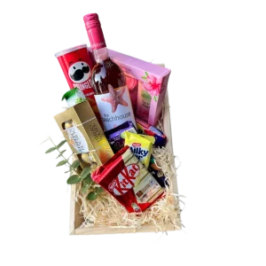 wooden box with the beach house wine, chocolates and an Oh So Heavenly gift set